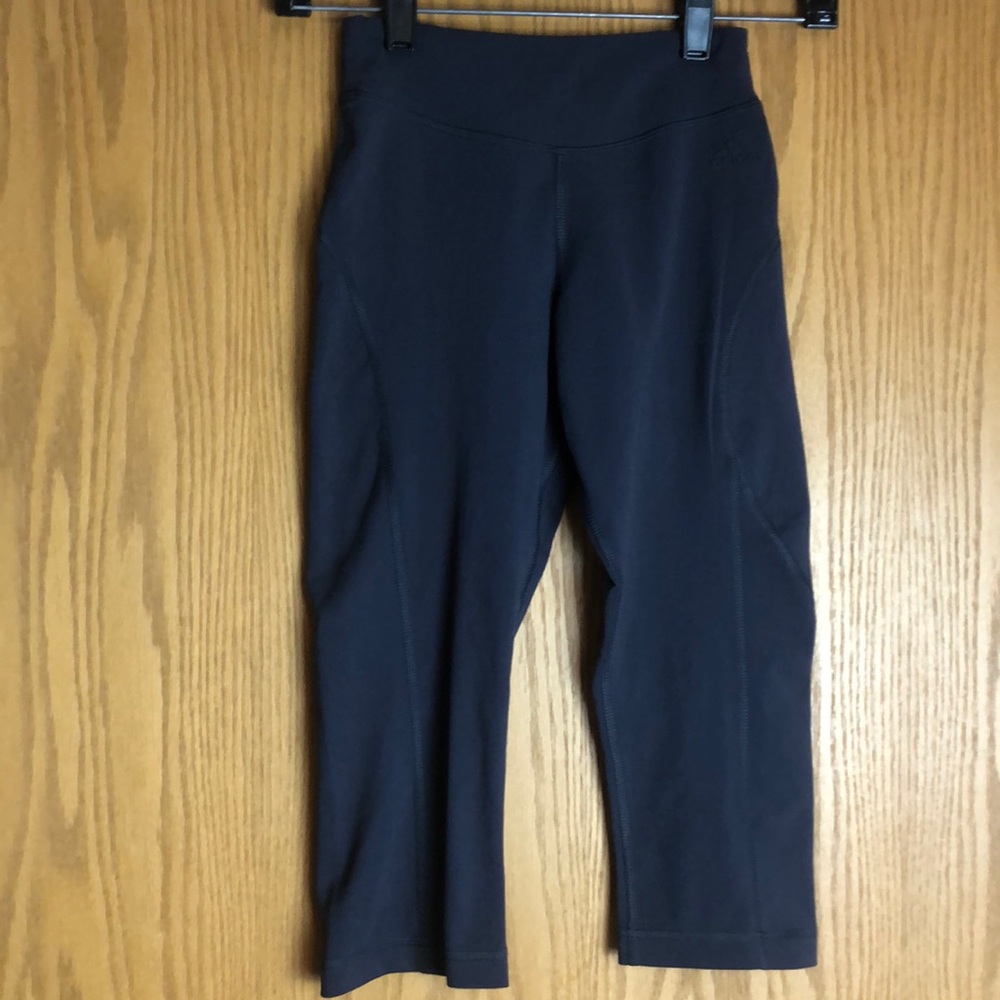 Adidas Grey Cropped Leggings!